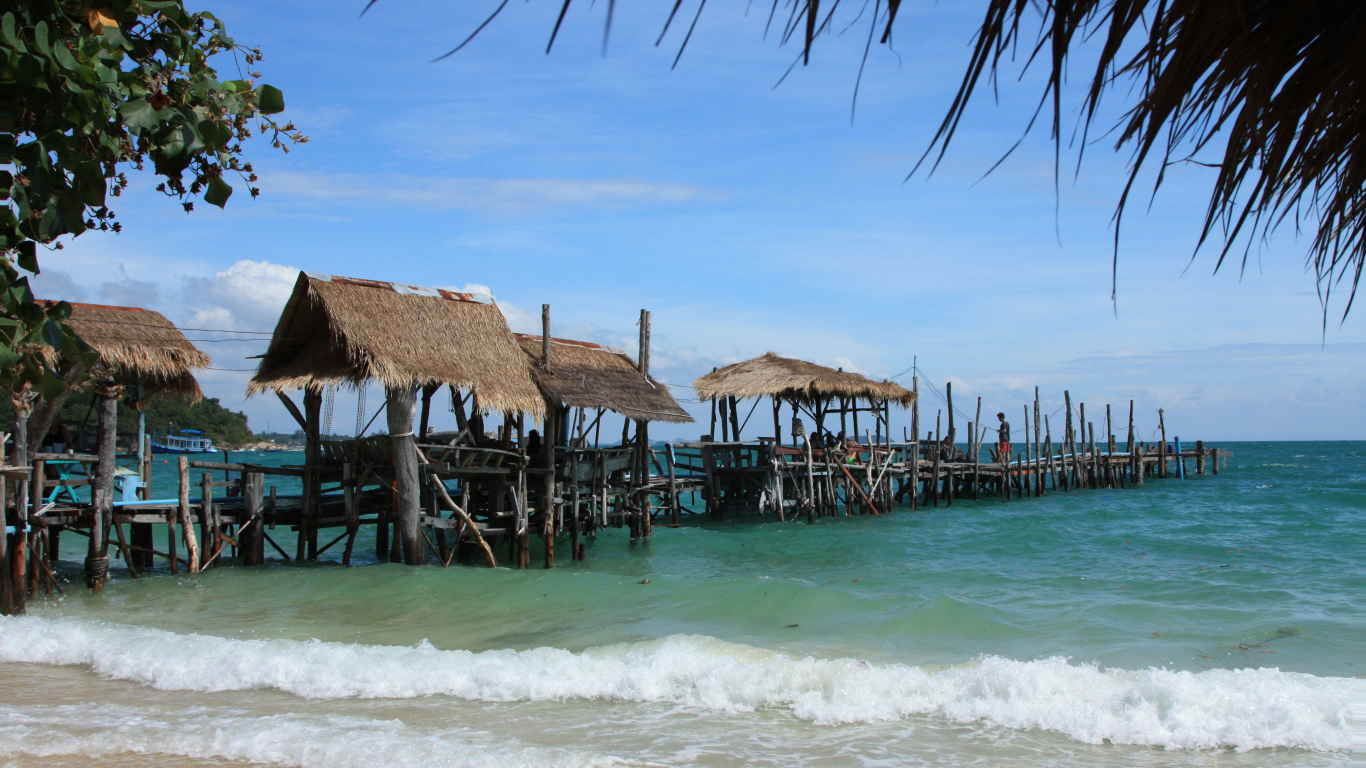 Причал для лодок на острове Самет, Таиланд