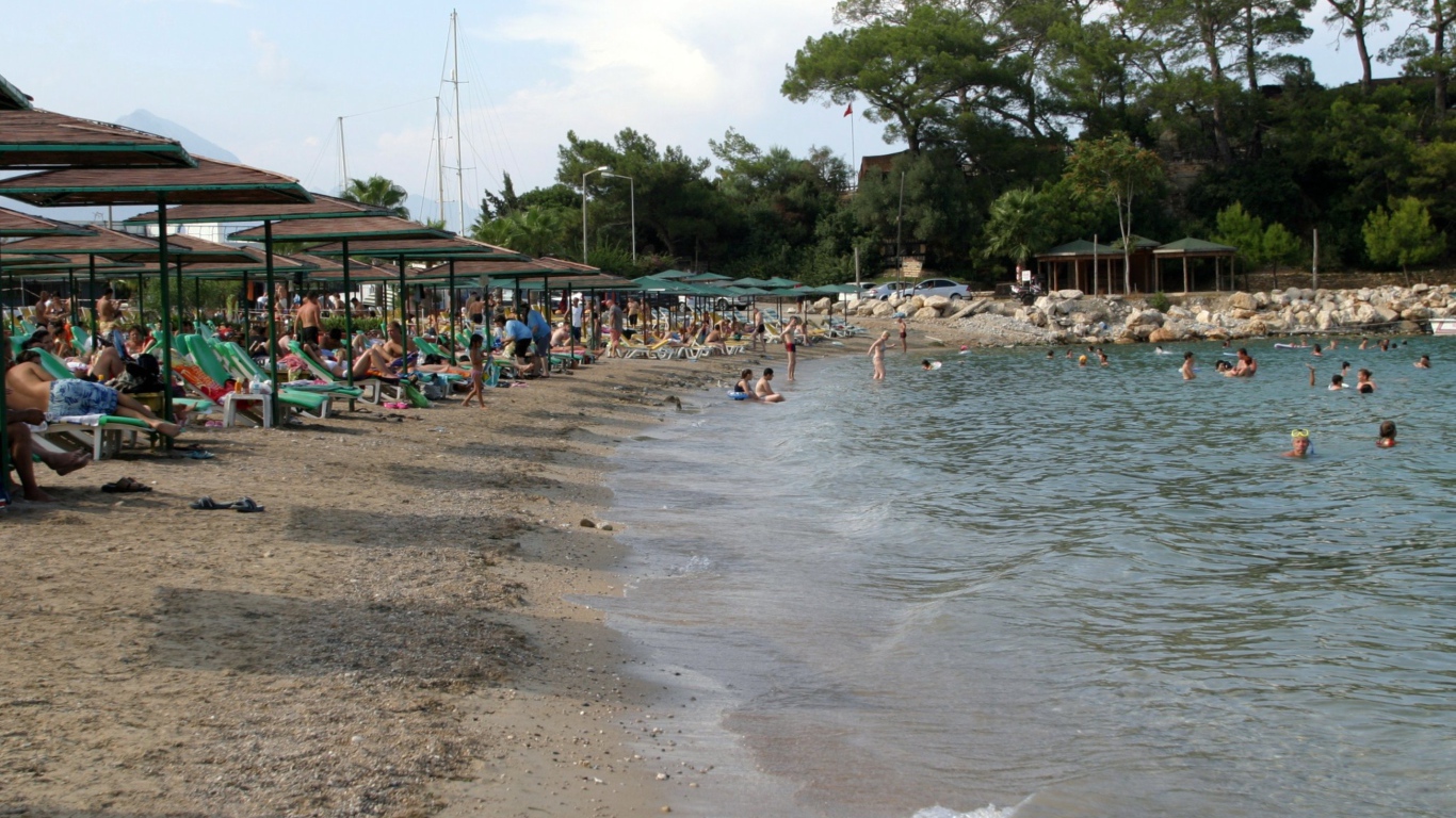 Пляж Лунный свет в Кемере, Турция