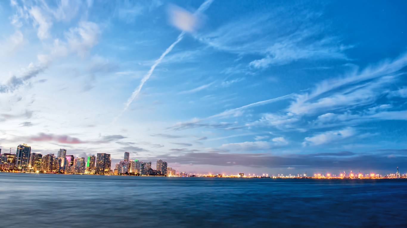 Чистое небо над Майами