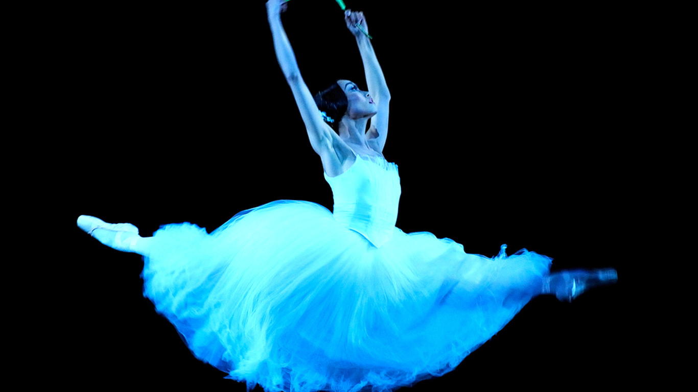 Балерина в голубом