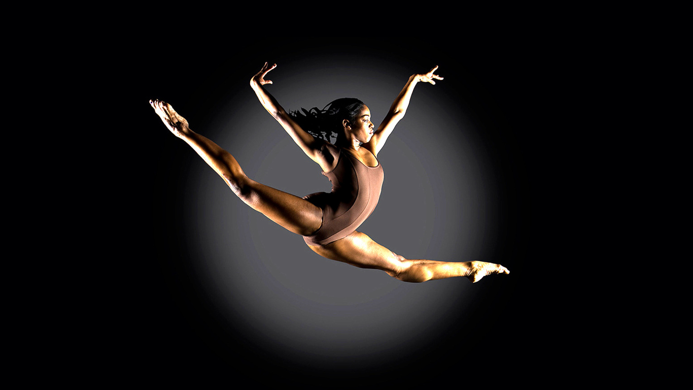 Балерина в полете