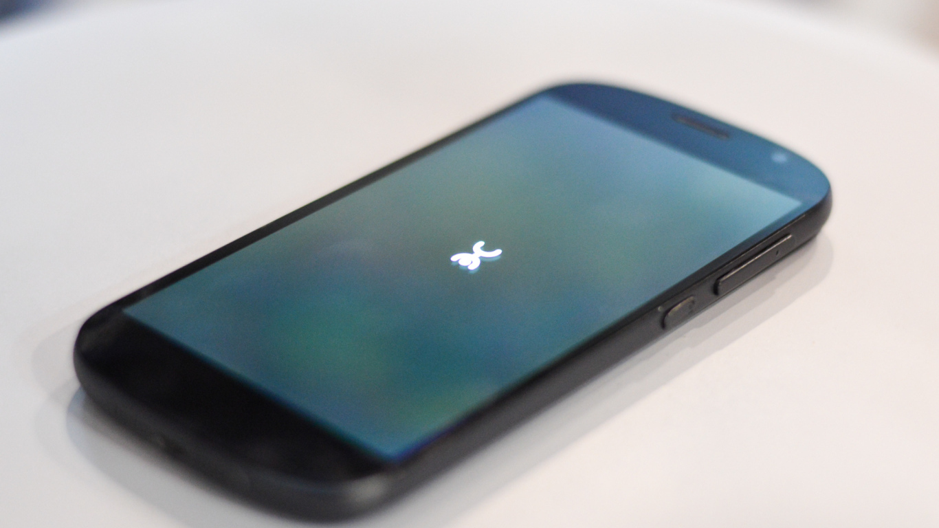 Большой экран YotaPhone 2