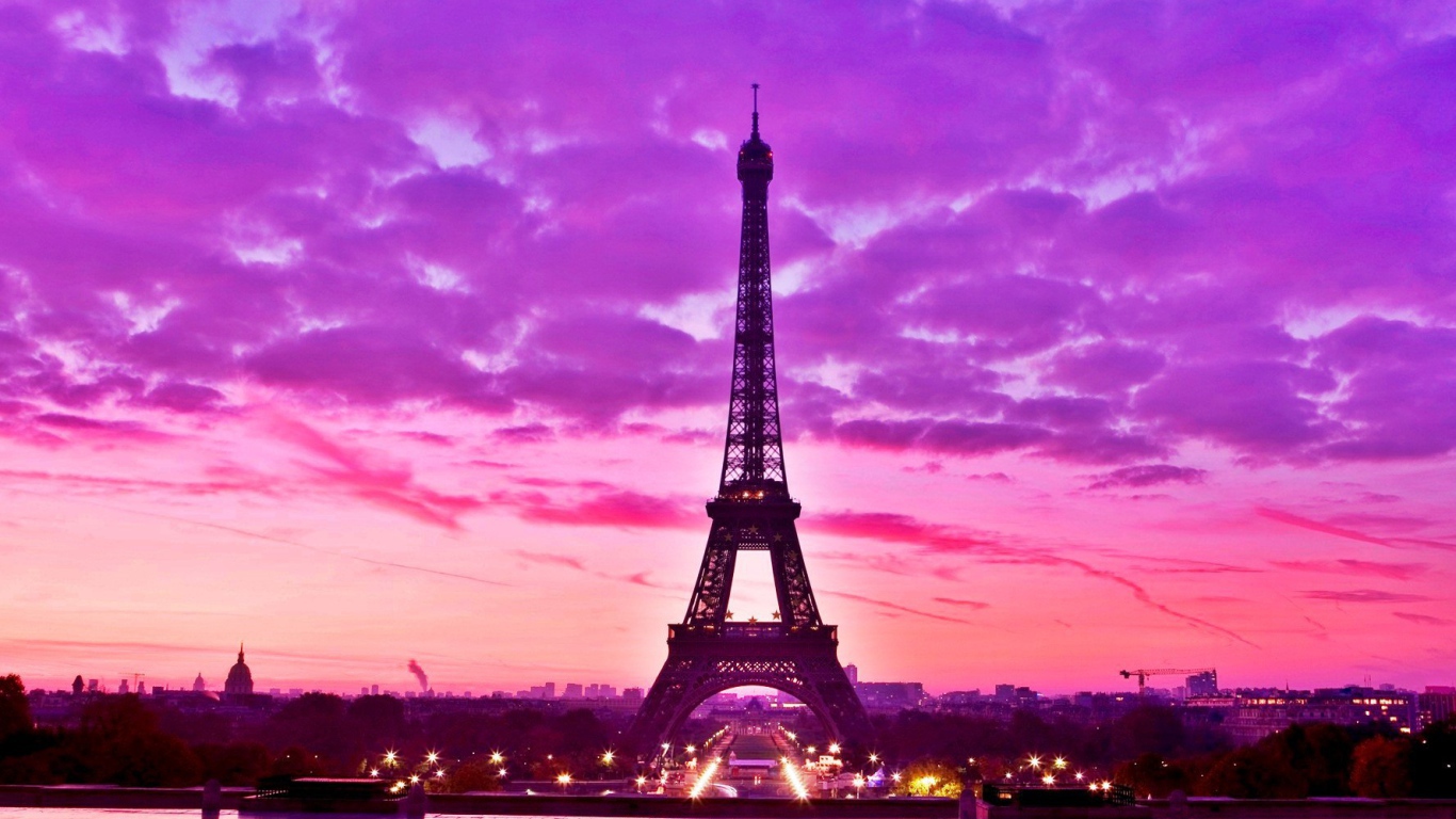 Яркое фото Эйфелевой башни
