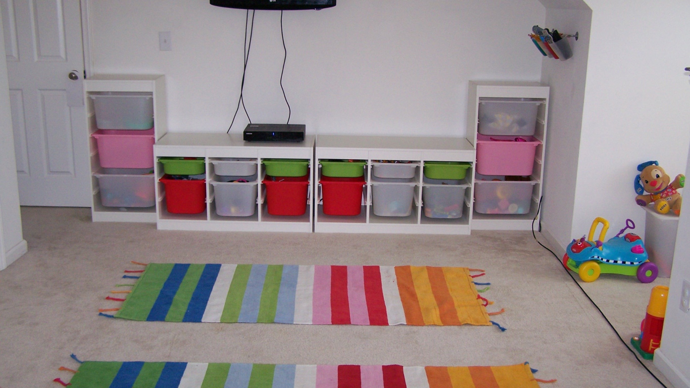 Аккуратное хранение игрушек в детской