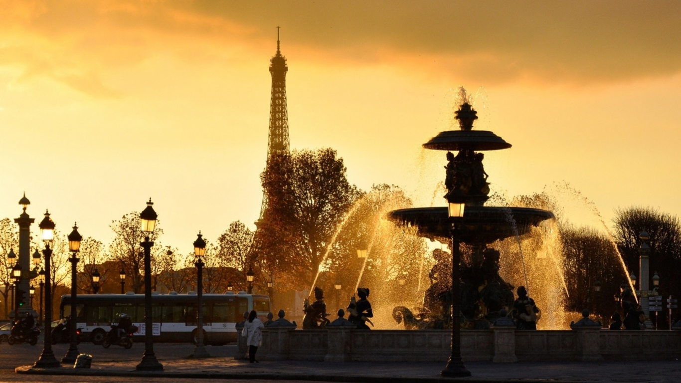 Eiffel Tower and Fountain