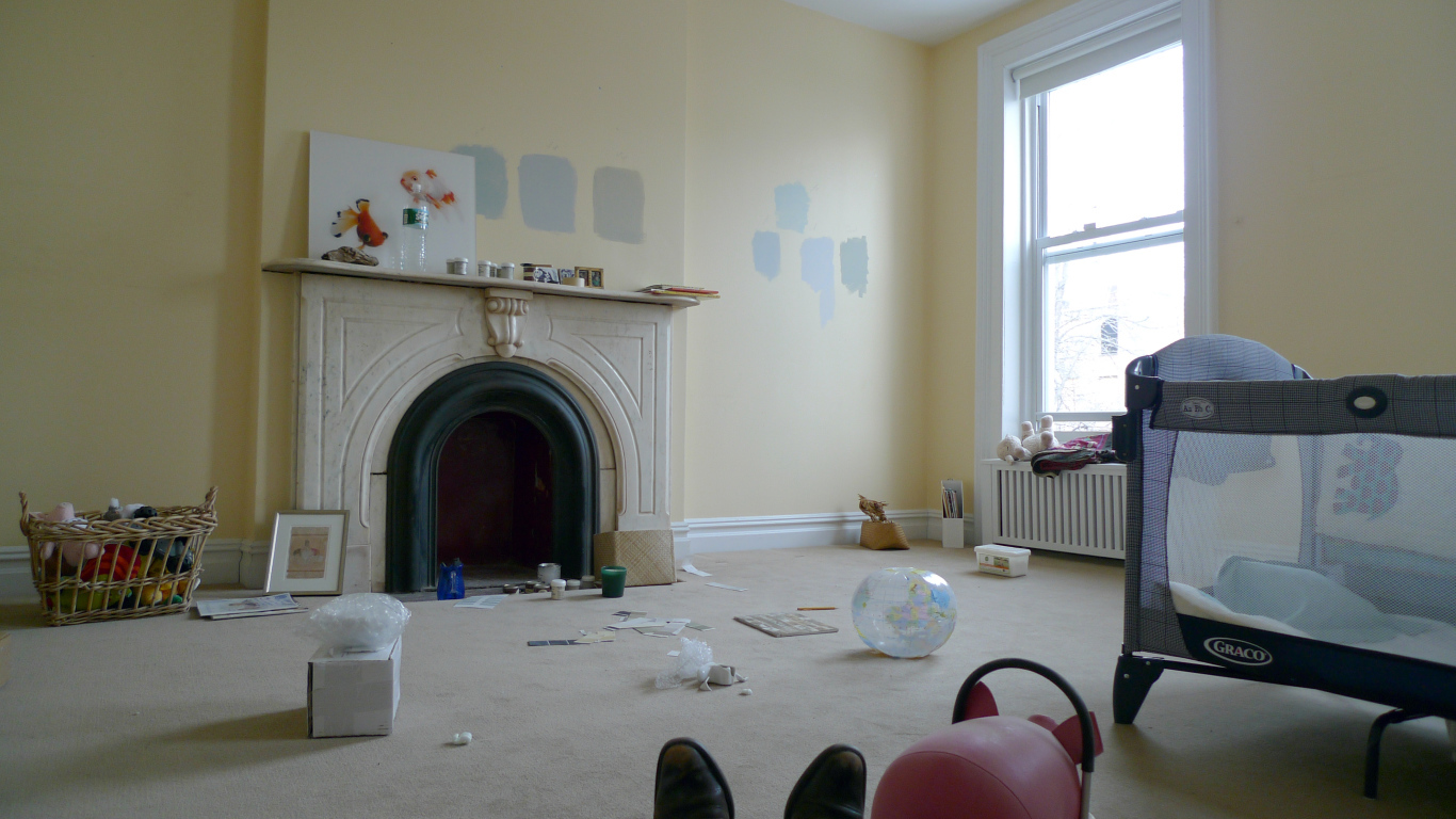 Камин в детской комнате