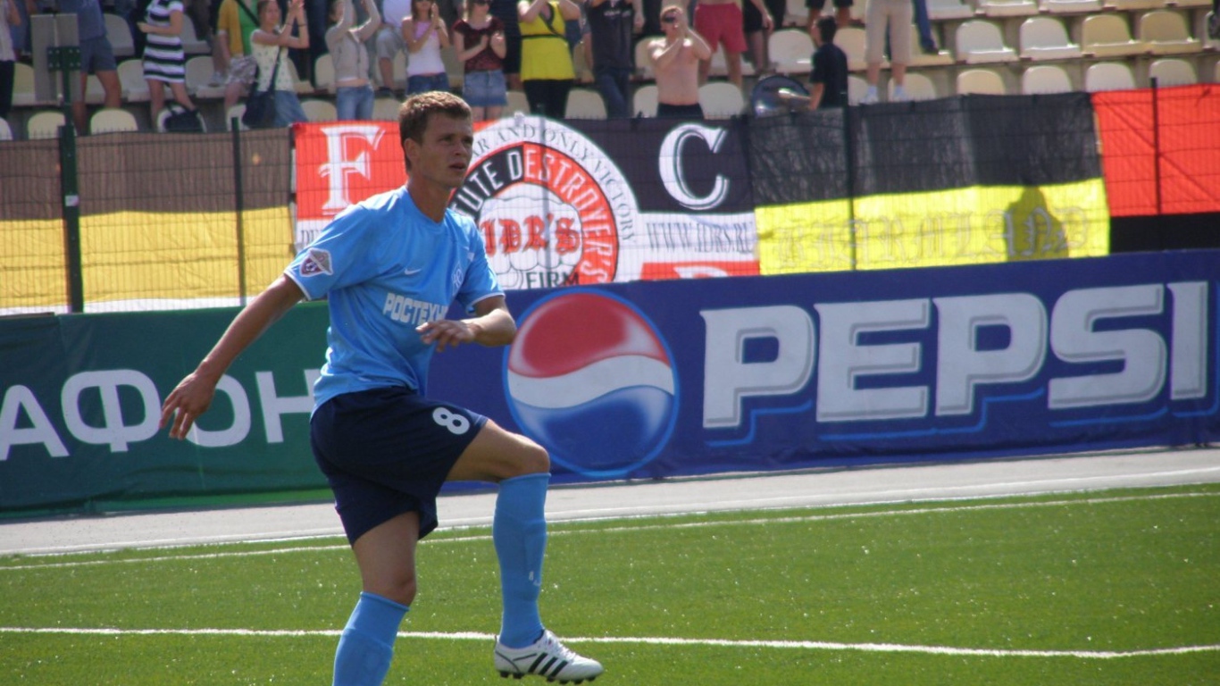 Иван Таранов защитник клуба Крылья Советов