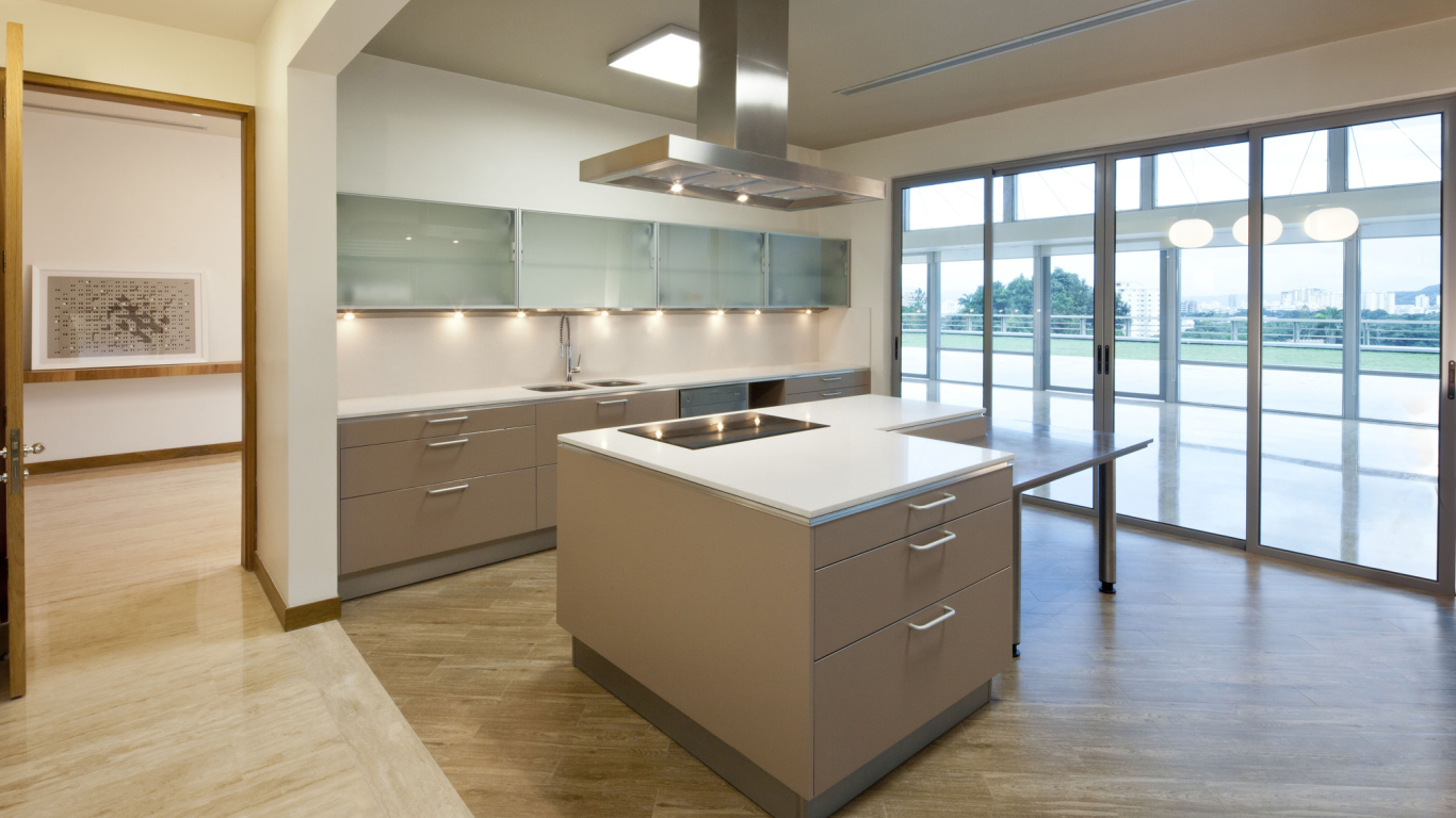 Кухня с панорамными окнами