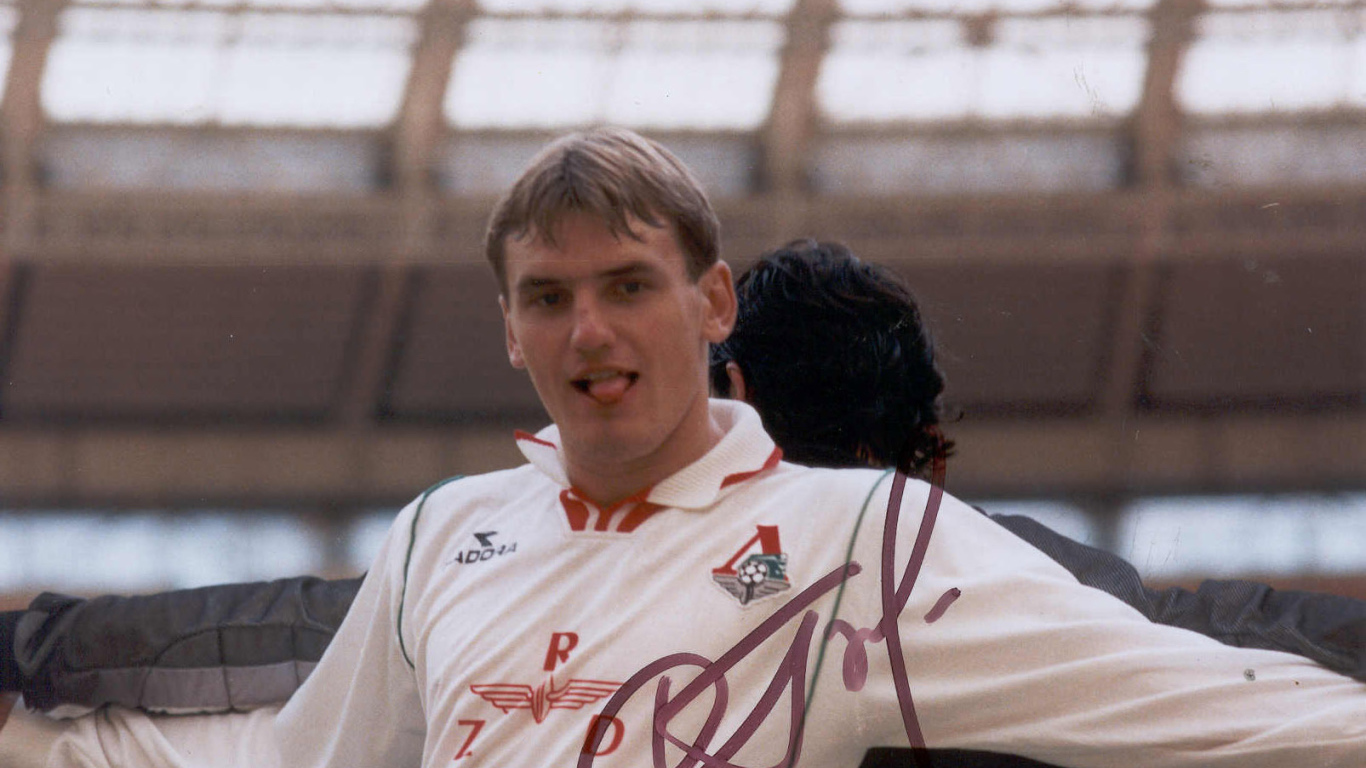 Игрок Локомотива Дмитрий Булыкин