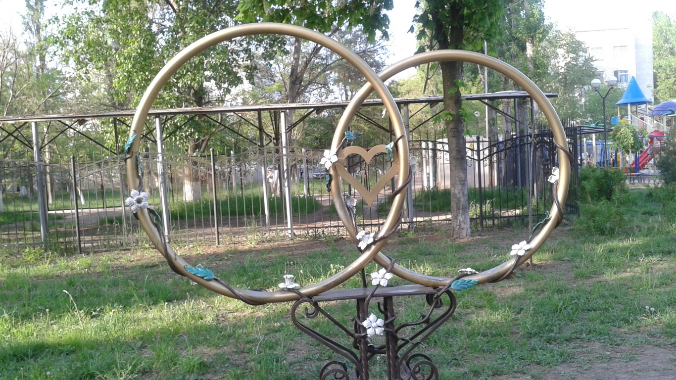 Памятник влюбленным Одесса