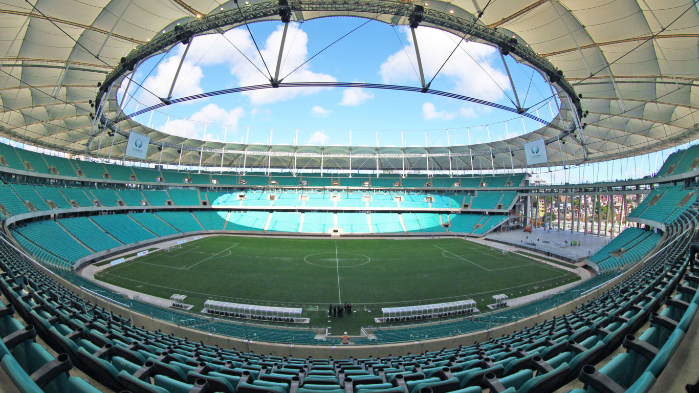Утро на стадионе на Чемпионате мира по футболу в Бразилии 2014