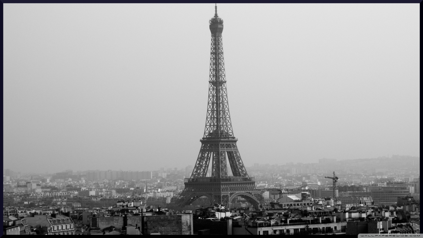Старое фото Эйфелевой башни