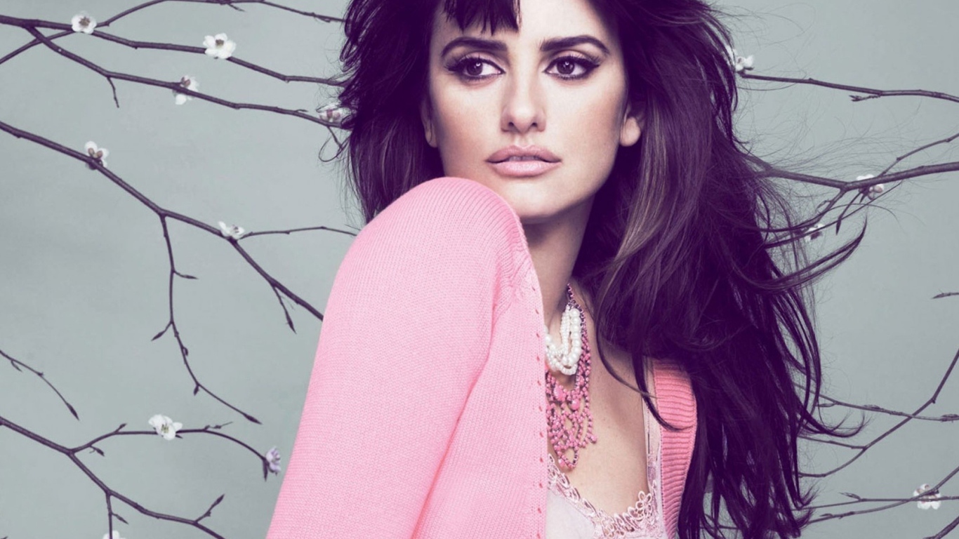 Пенелопа Крус в розовом