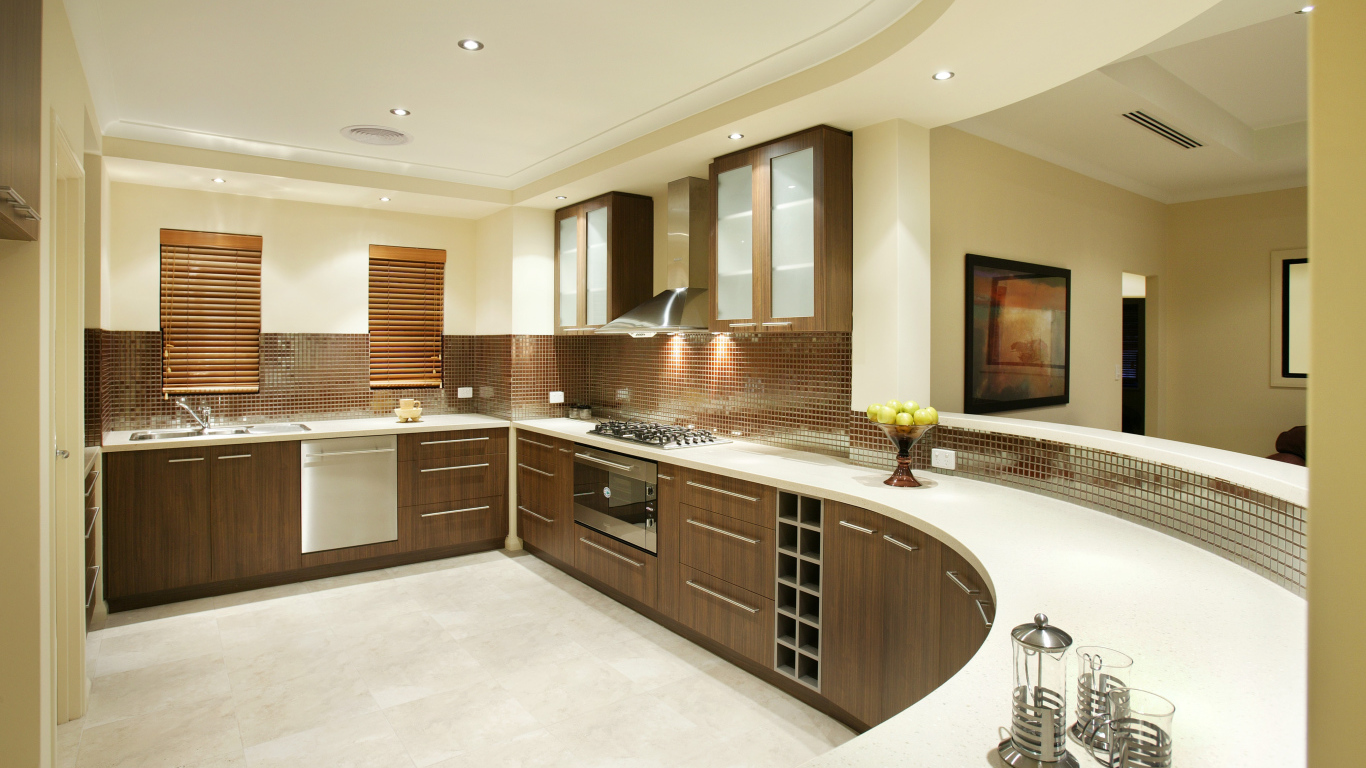 Очень большая кухня