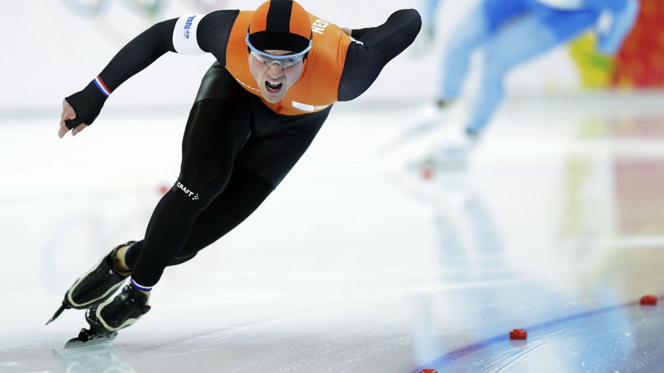 Обладатель серебряной медали в дисциплине скоростной бег на коньках Ян Смеекенс из Нидерландов