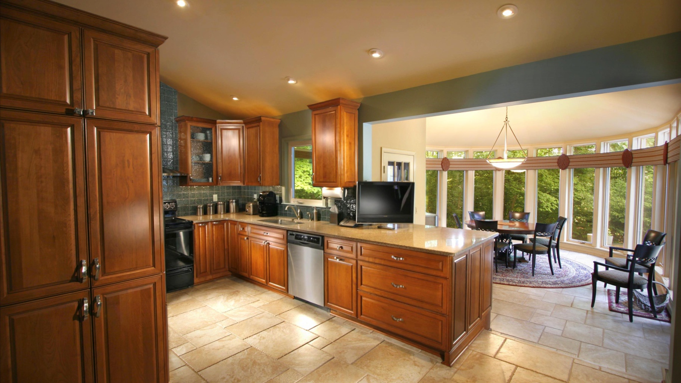 Деревянная мебель для кухни