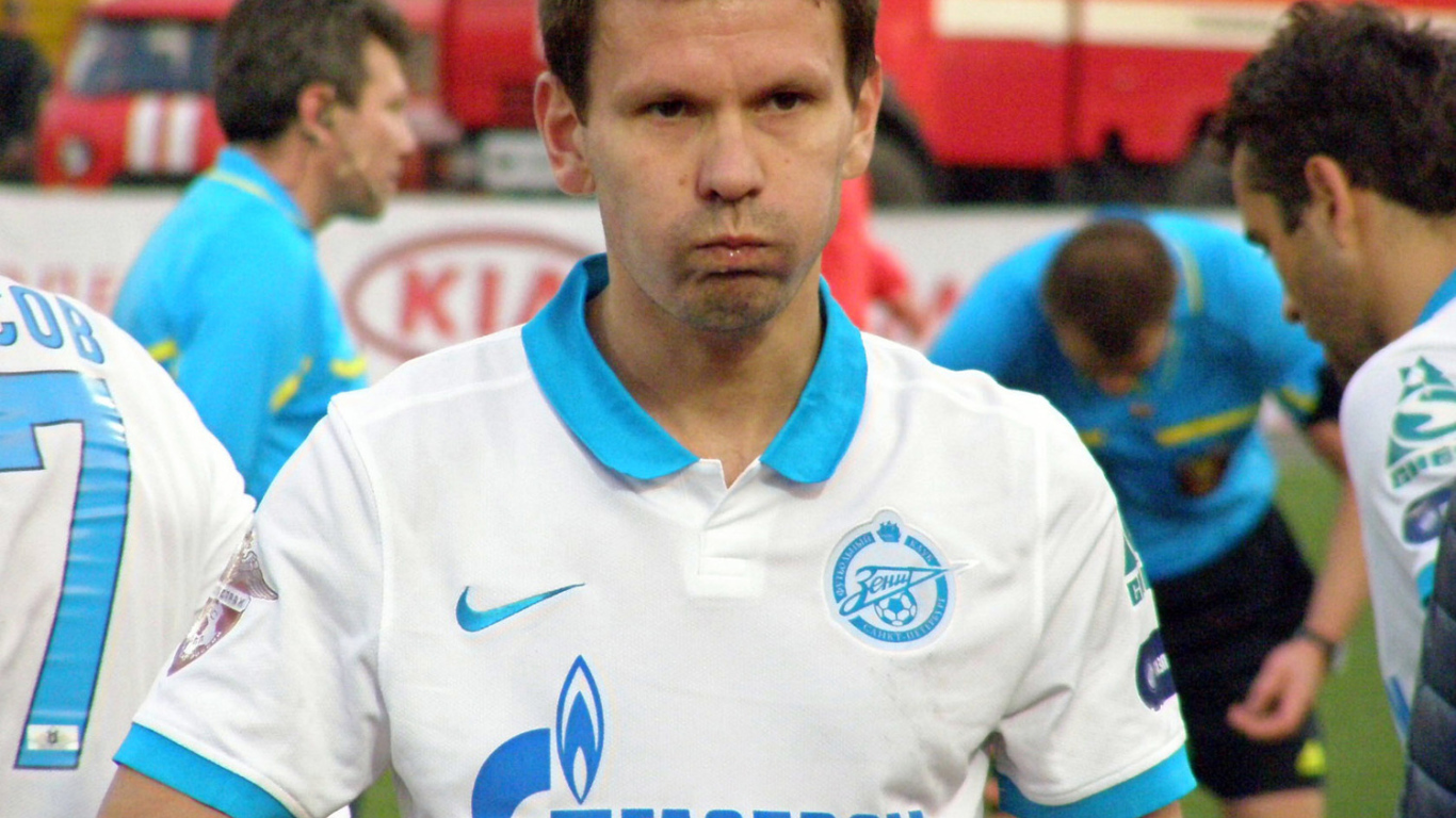 Константин Зырянов полузащитник Зенита в перерыве