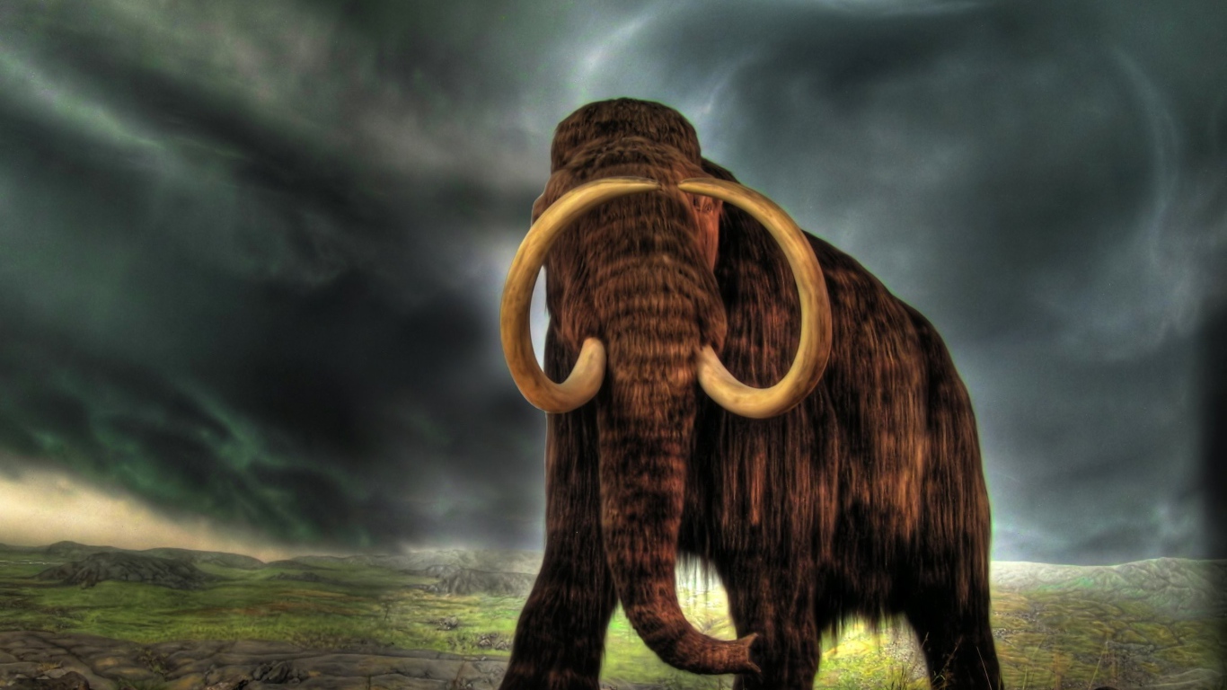 Косматый мамонт на фоне неба