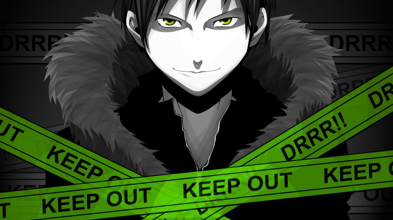 Герой аниме Дюрарара!! позади полицейских ленточек