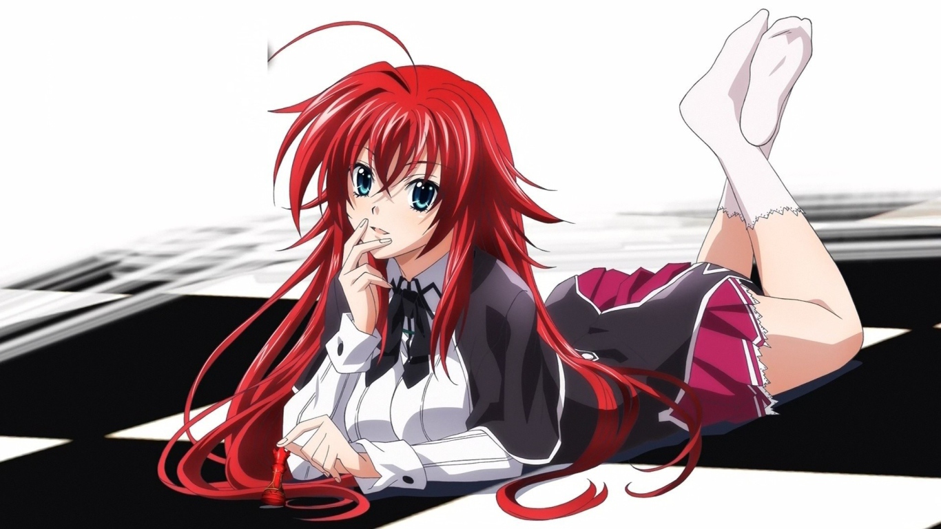 Красноволосая девушка из аниме Highschool DxD
