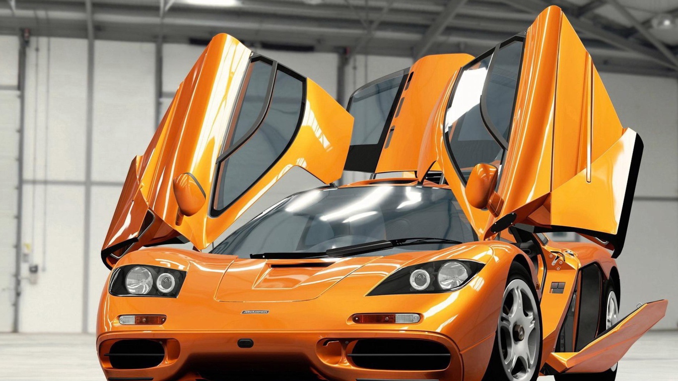 Оранжевый McLaren F1 Гиперкар