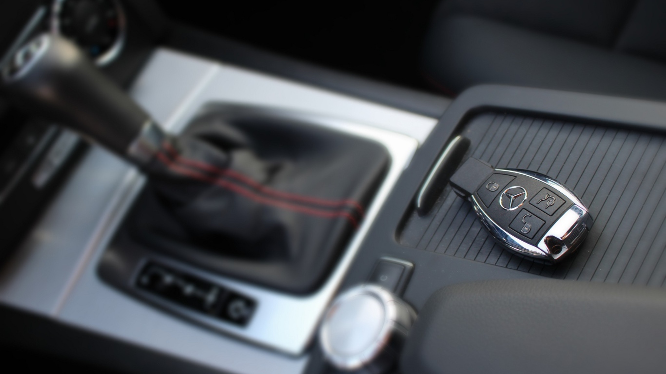 Интерьер дорогого автомобиля