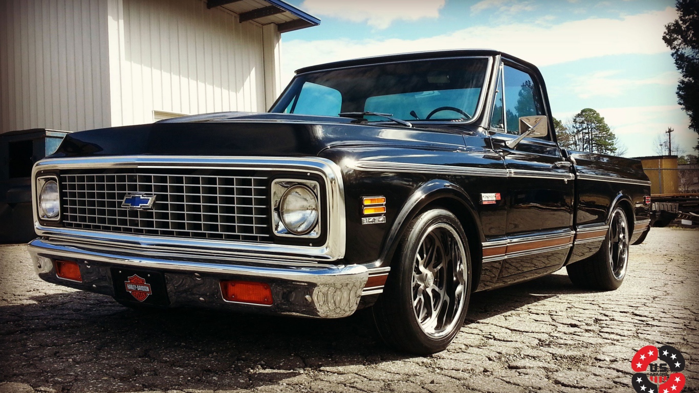 Блестящий пикап Chevrolet C-10