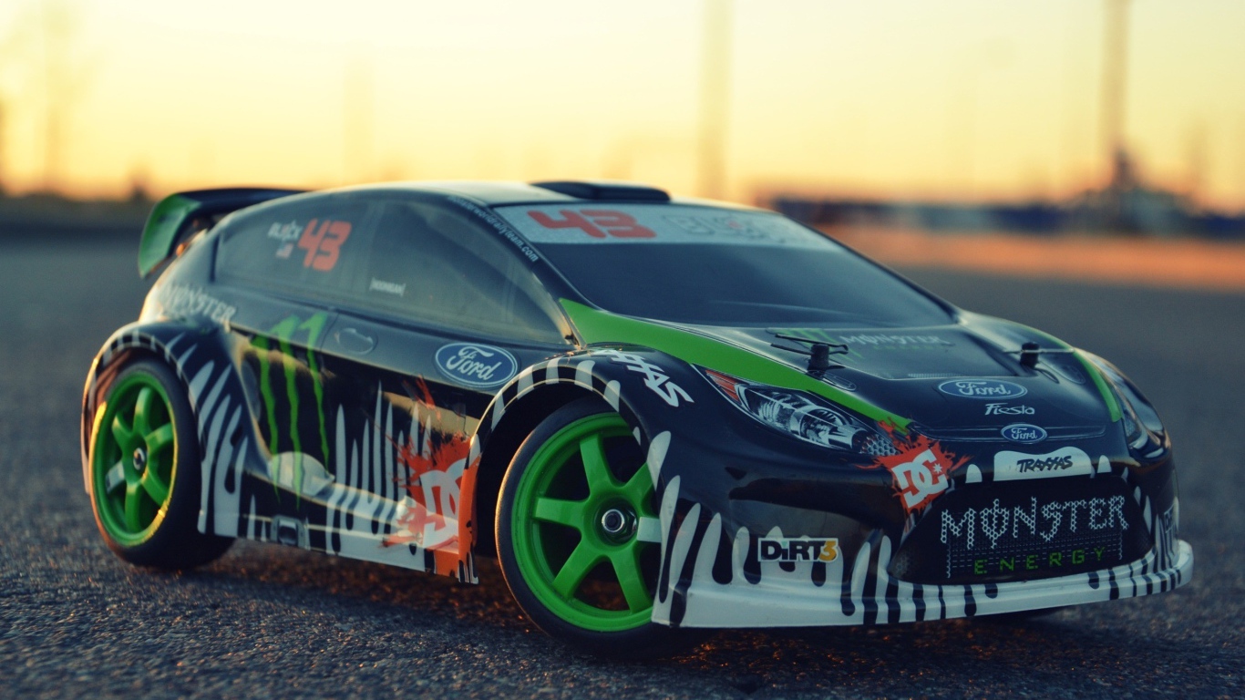 Раскрашенный Ford для уличных гонок