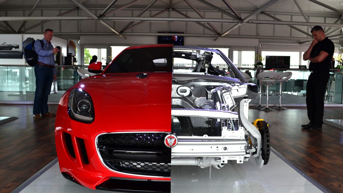 Начинка автомобиля Jaguar