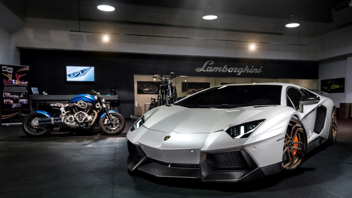 Белый Lamborghini Aventador Новитек Торадо
