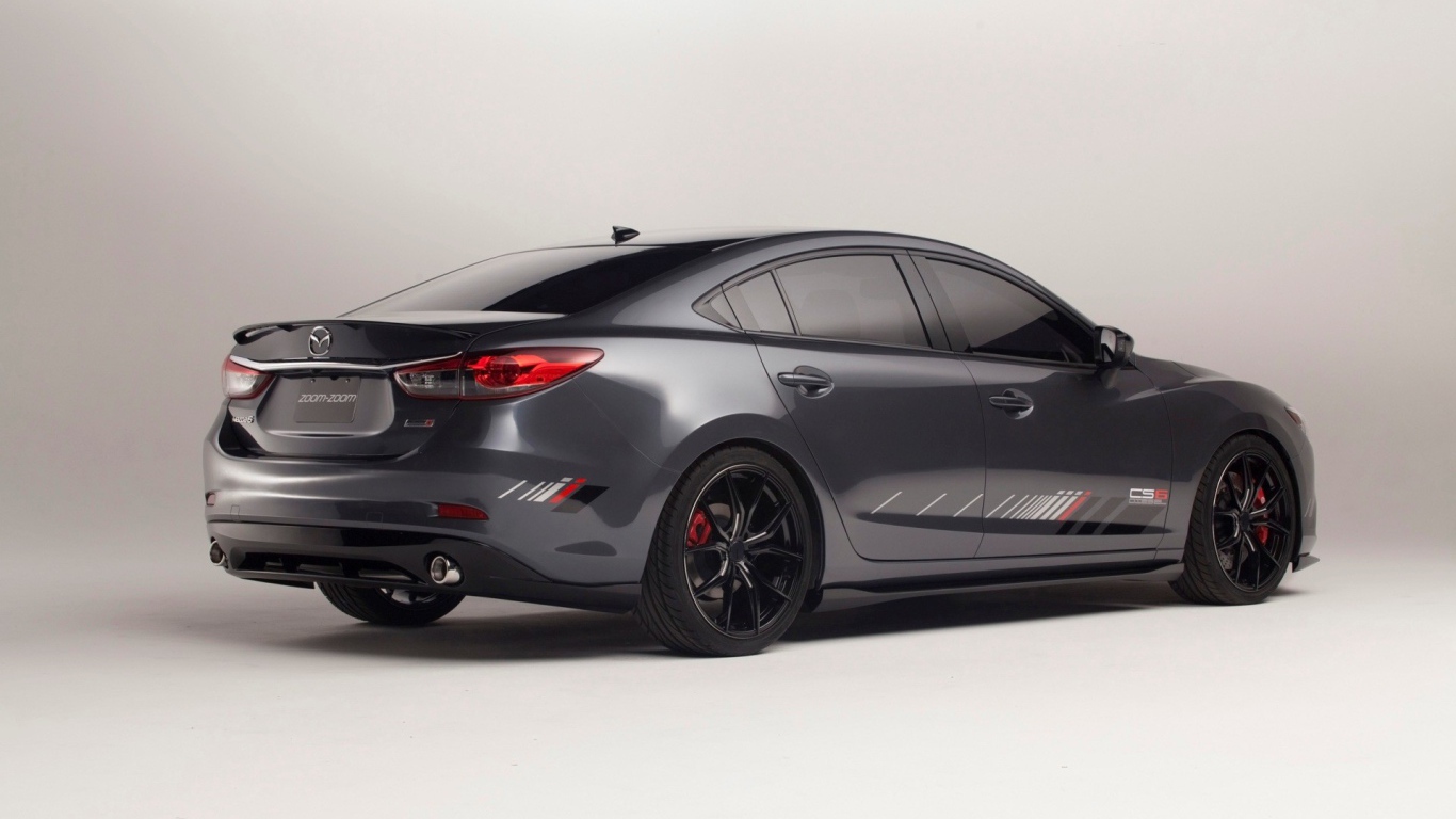 Концепт Mazda CS6 черного цвета