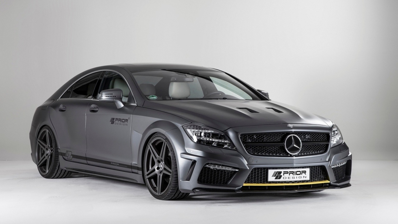 Красивый Mercedes-Benz CLS PD550 Black Edition