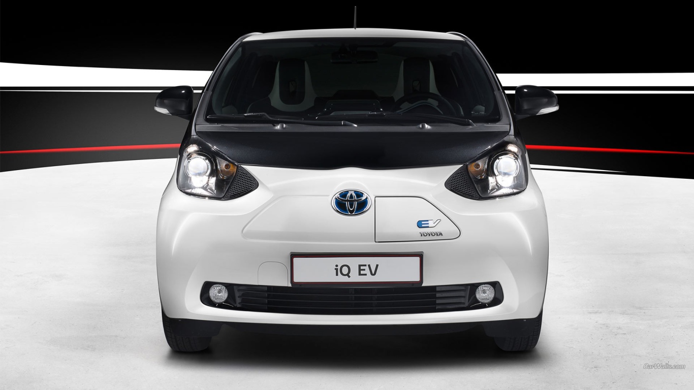 Электро автомобиль Toyota IQ