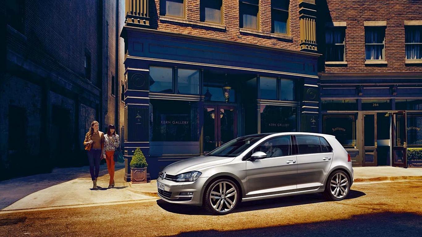 Автомобиль Volkswagen golf 7 в городе