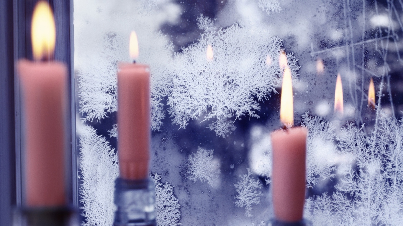 Зимний узор на стекле