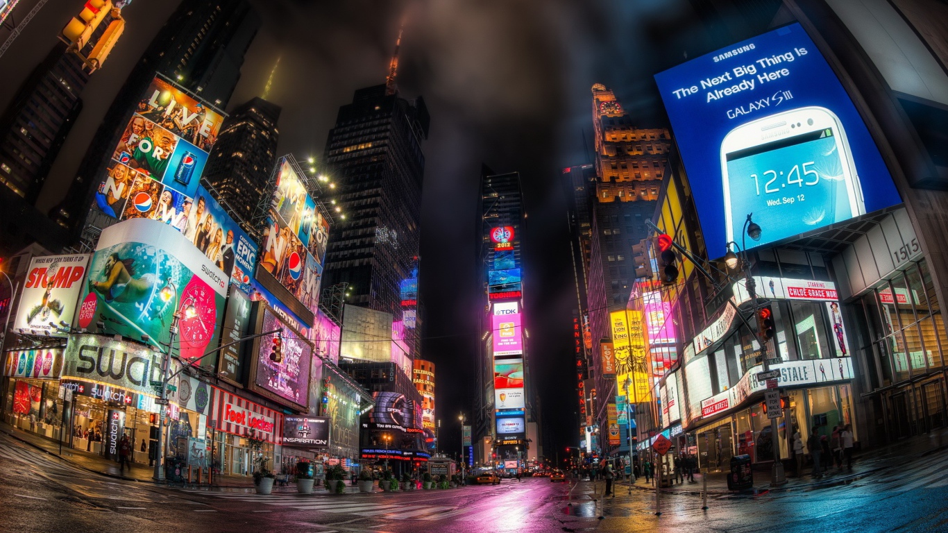 Огни ночной рекламы в городе, HDR фото