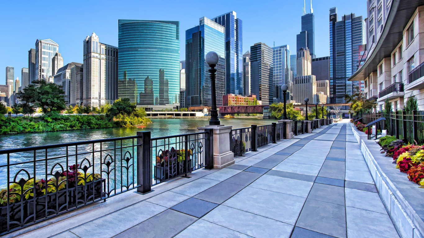 Пешеходная набережная в большом городе