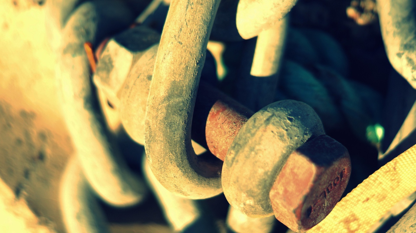 Крепление железной цепи