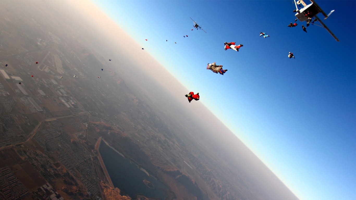 Прыгать с парашютом совсем не страшно