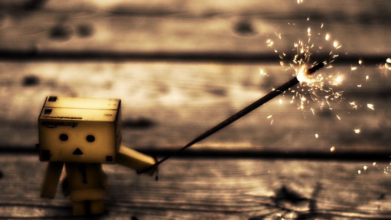 Картонный человечек с бенгальским огнем