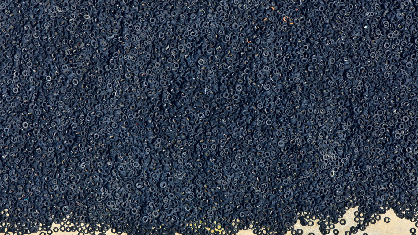 Резиновые покрышки автомобилей