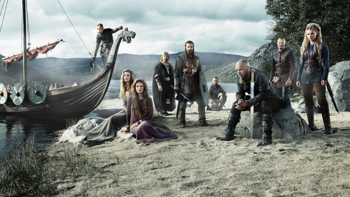 Отряд викингов на берегу моря