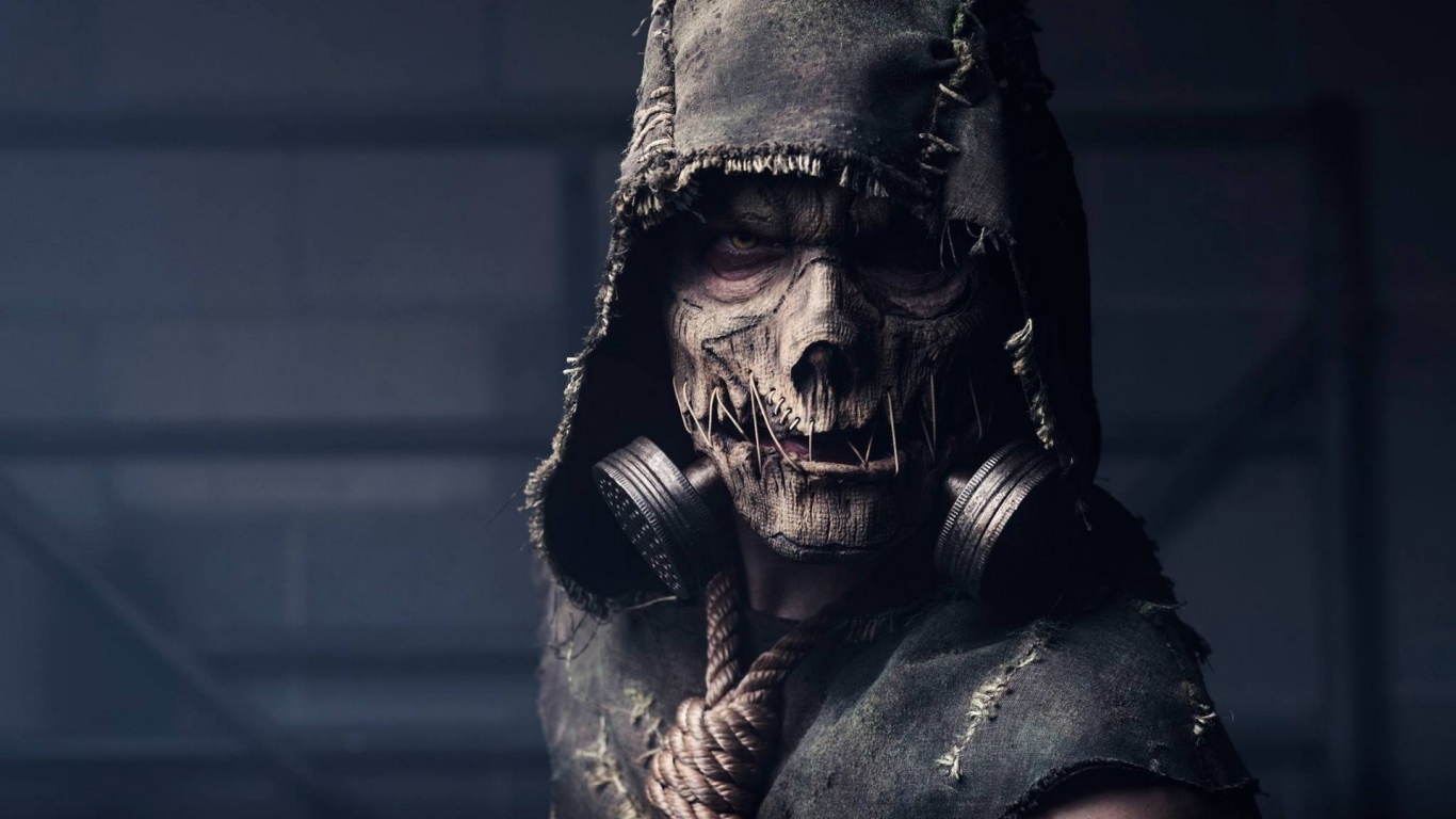 Персонаж Scarecrow в маске