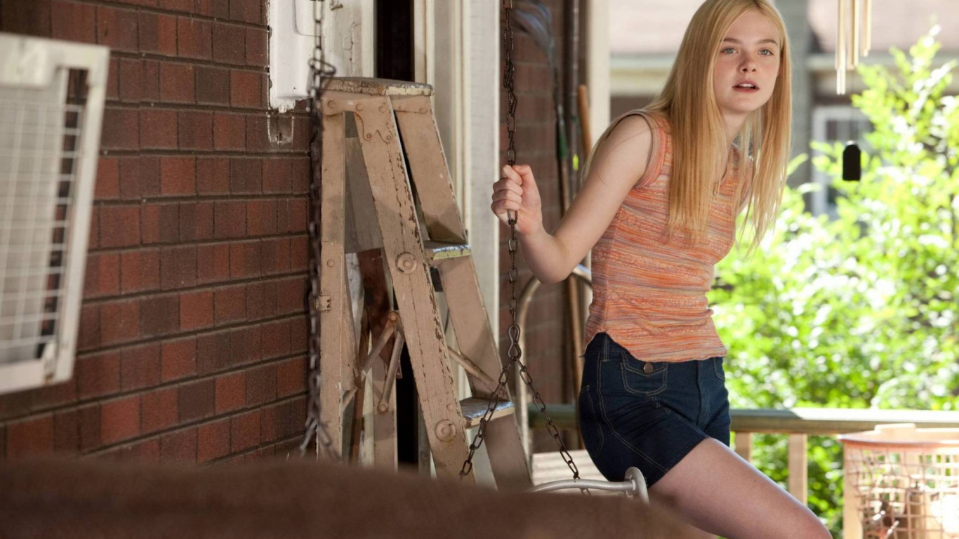 Девушка модель Элли Фанинг