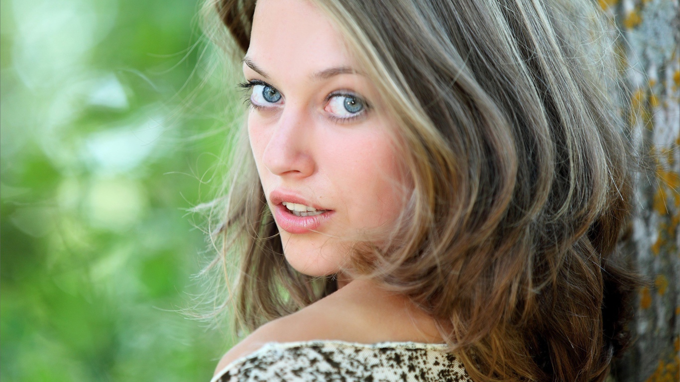 Модель Тамара из журнала MPL Studios