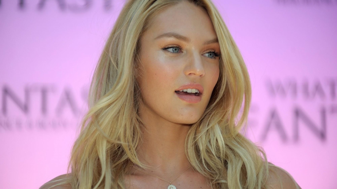 Супермодель Кэндис Свейнпол