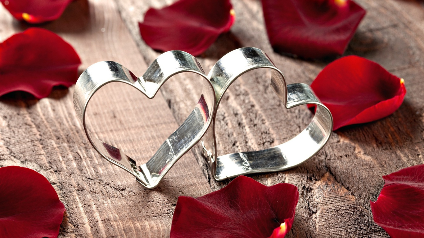 Две формочки для печенья в форме сердца