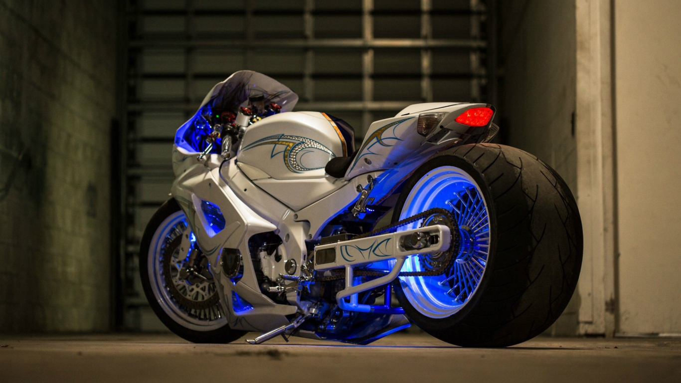 Гоночный мотоцикл Suzuki GSX-R1000