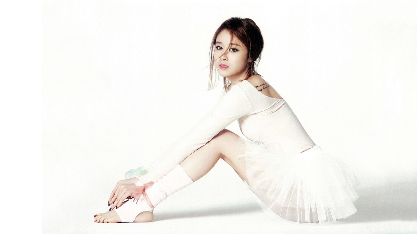 Девушка балерина, группа T-ara