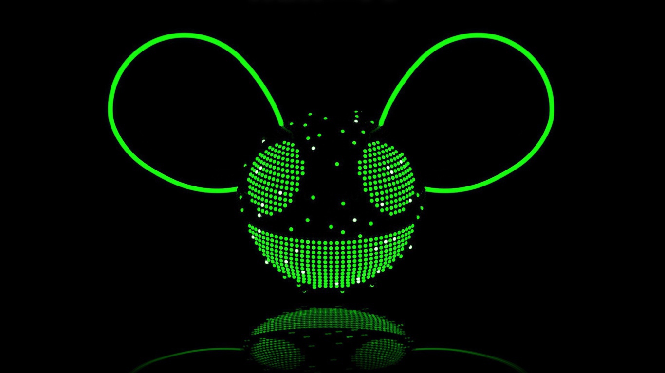 Зеленый диджей deadmau5